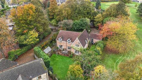 Fairway House, 16, Cecil Avenue, Lightcliffe, HX3 8SN