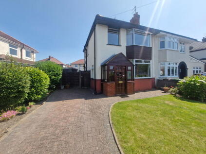 Liverpool Road North, Maghull