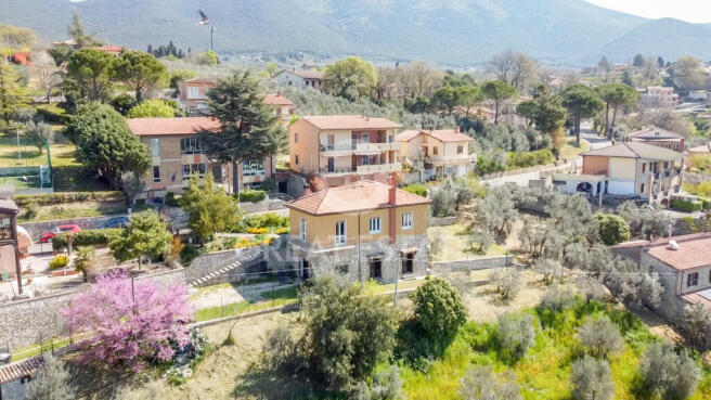 Esterno