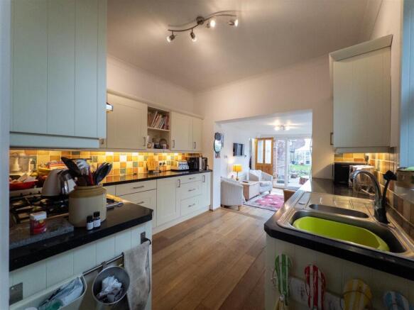 Kitchen:
