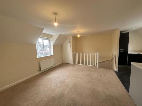 KITCHEN/SITTING ROOM: