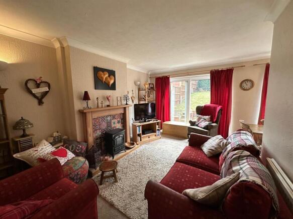 Sitting Room/Dining Room