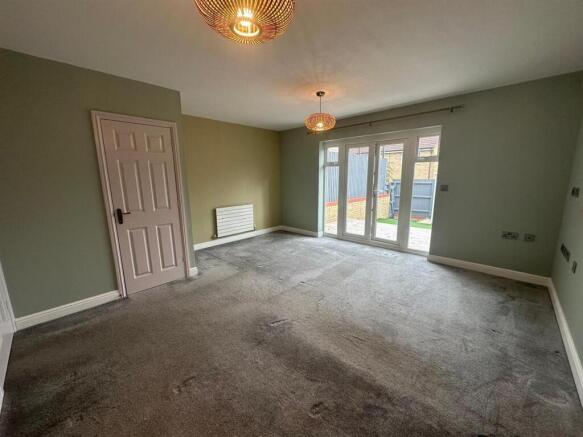 LOUNGE: