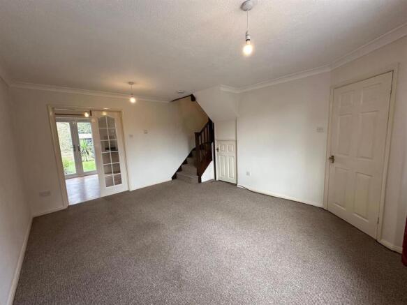 SITTING ROOM: