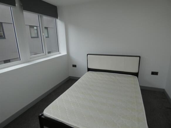 305 charles house bed.JPG