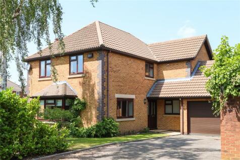 St. Andrews Gardens, Cobham, Surrey, KT11