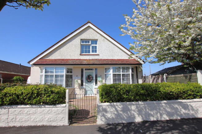 Lyndhurst Road, Holland on Sea