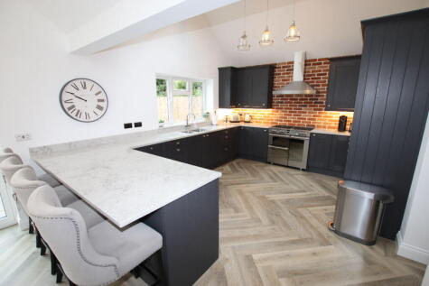 Seafields Road, Holland on Sea, CO15