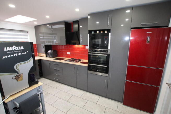 Leas Road, Clacton on Sea, Essex, CO15 1DS