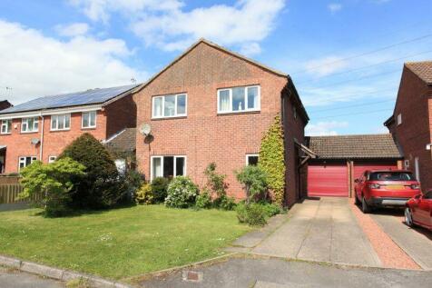 Shawbirch - 4 bedroom detached house for sale