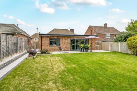 Regnum Drive, Shaw, Newbury, Berkshire, RG14
