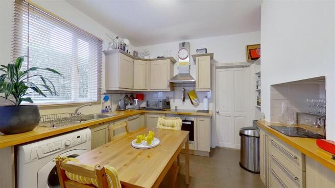 Bodmin-St-Earlsfield-SW18-12042021_105426.jpg