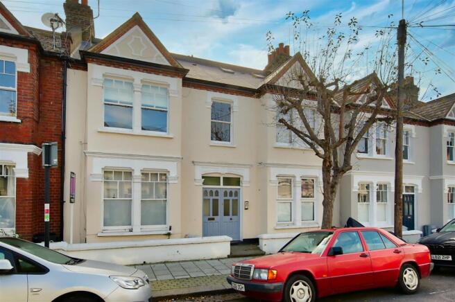 7b_treport_street_image1_17643_4.jpg