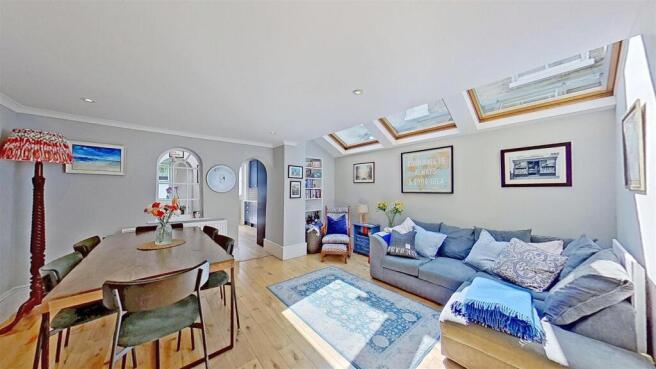 Steerforth-Street-Earlsfield-SW18-04292025_164622.