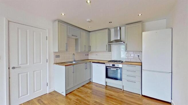 Deburgh-Road-Wimbledon-SW19-05062025_190737.jpg
