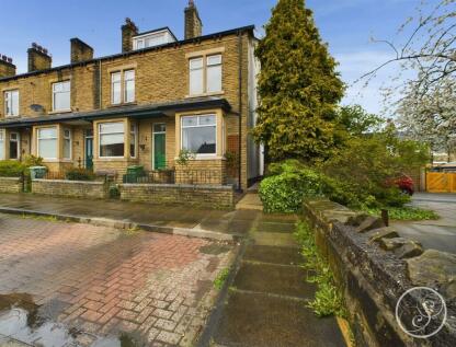 Pudsey - 4 bedroom terraced house for sale