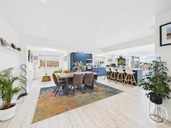 Kitchen diner