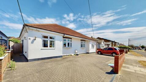 Stanley Road North, Rainham, RM13