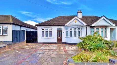 Heather Gardens, Romford, RM1