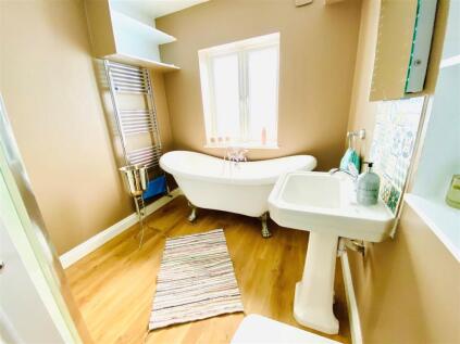 Holmesdale Road, London