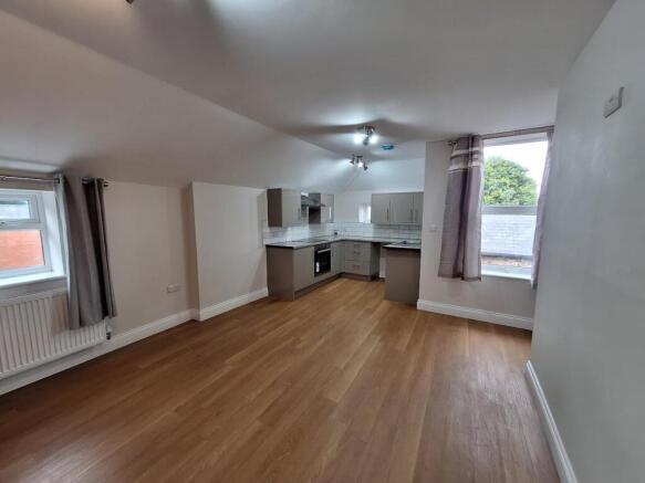 Open plan living room / kitchen