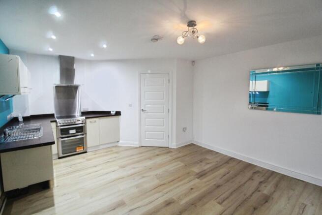 Lounge/Kitchen