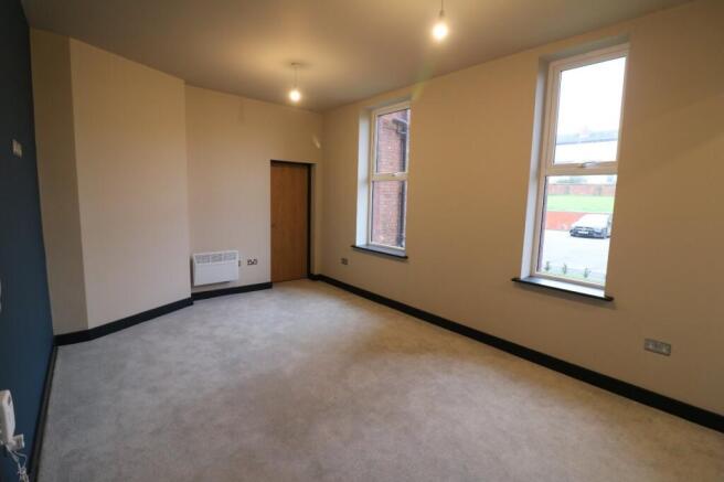 Lounge/Dining