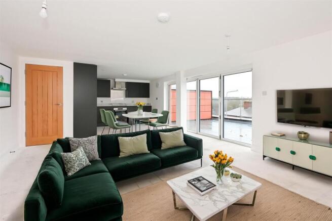 27YarmouthRoad-33 - Living Room - Modern - 2.jpg