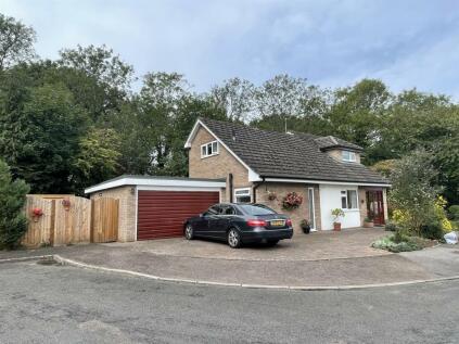 Angus Close, Thurnby