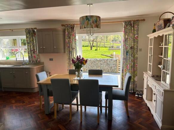 Open Kitchen/Dining Area