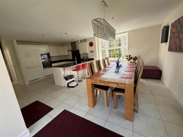 Kitchen4.jpg