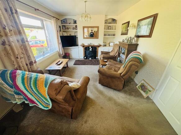 Byfield Lounge...jpg