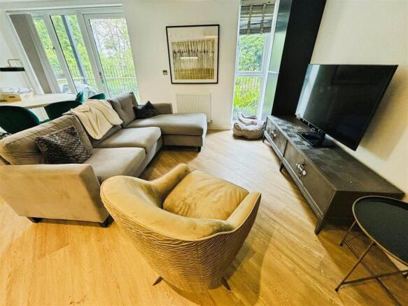 Sitting Area .jpg