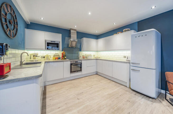 1357424-15-68d432...