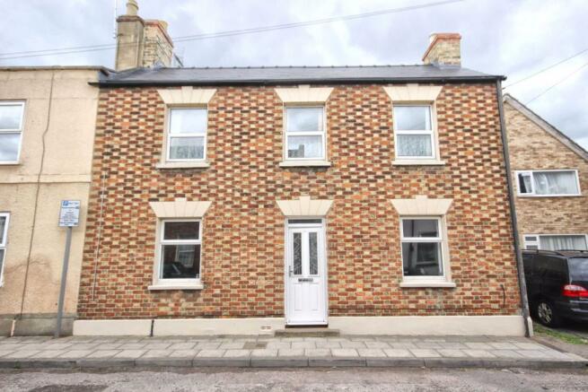 4 Bedroom End Of Terrace House For Sale In Victoria Street St