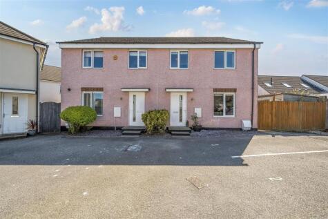 Lyons Court, Newquay