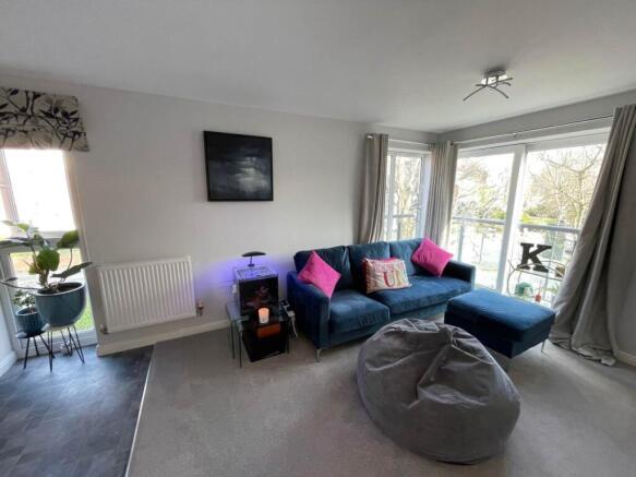 bransby way 3 lounge