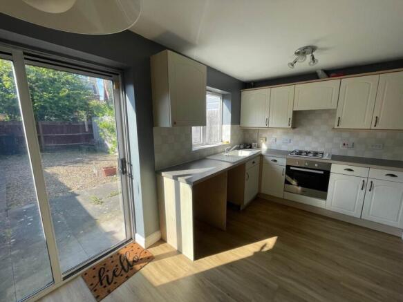 riverside close 18 k