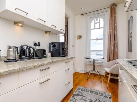 flat12_the_highbury