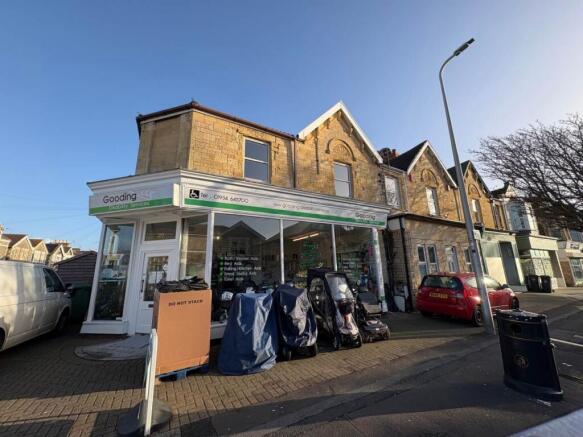 clevedon rd 52a fron