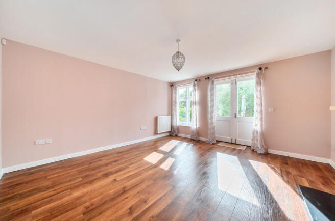 1353880-9-68c99a9...