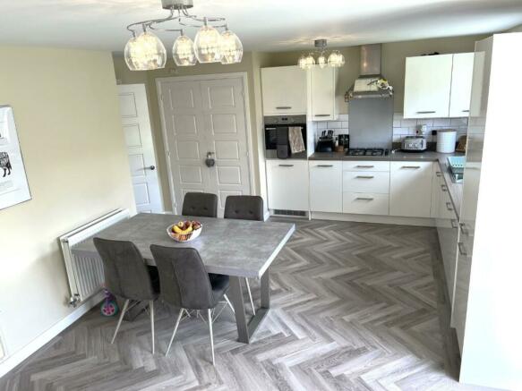 Kitchen/Dining Room