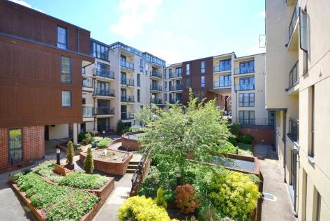 Martyr Road, Guildford, GU1