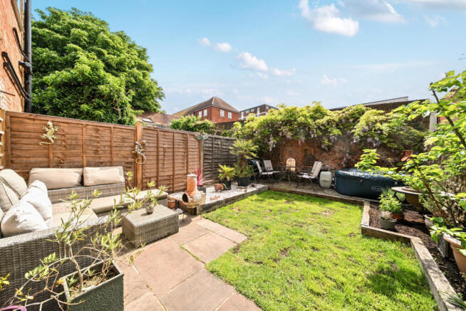 21-6821e31599fec-...