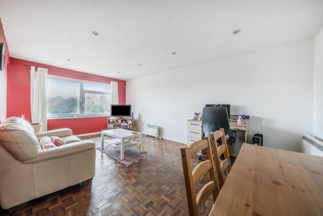 1358395-13-68d2a8...