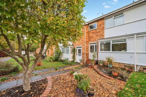 Bladon Close, Guildford, GU1