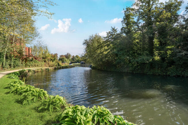 1358872-3-68d5170...