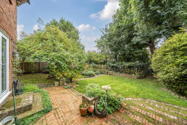 1364483-3-68ed003...