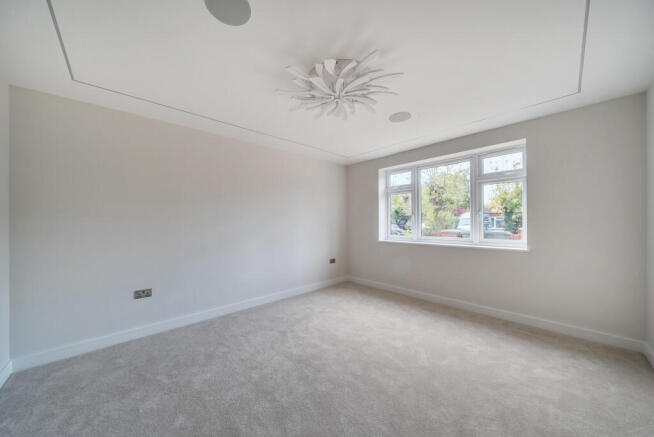 1371904-18-68fbaa...