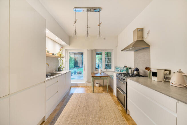 1387800-8-693c38e...